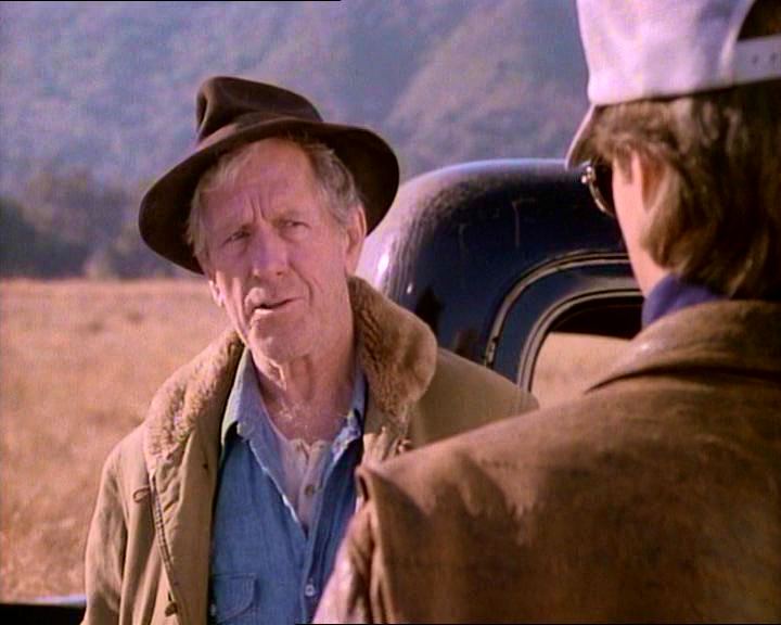 Angus MacGyver Trucs et Astuces - 1x10 La Cible - Harry, le Grand-P�re de Mac